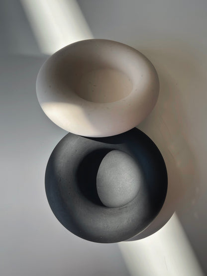 Asymmetric Tray